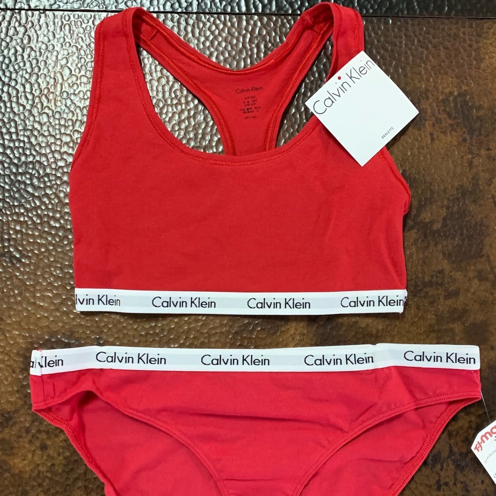 NWT Red Calvin Klein set